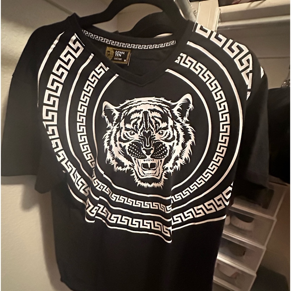 Level Ten medium shirt